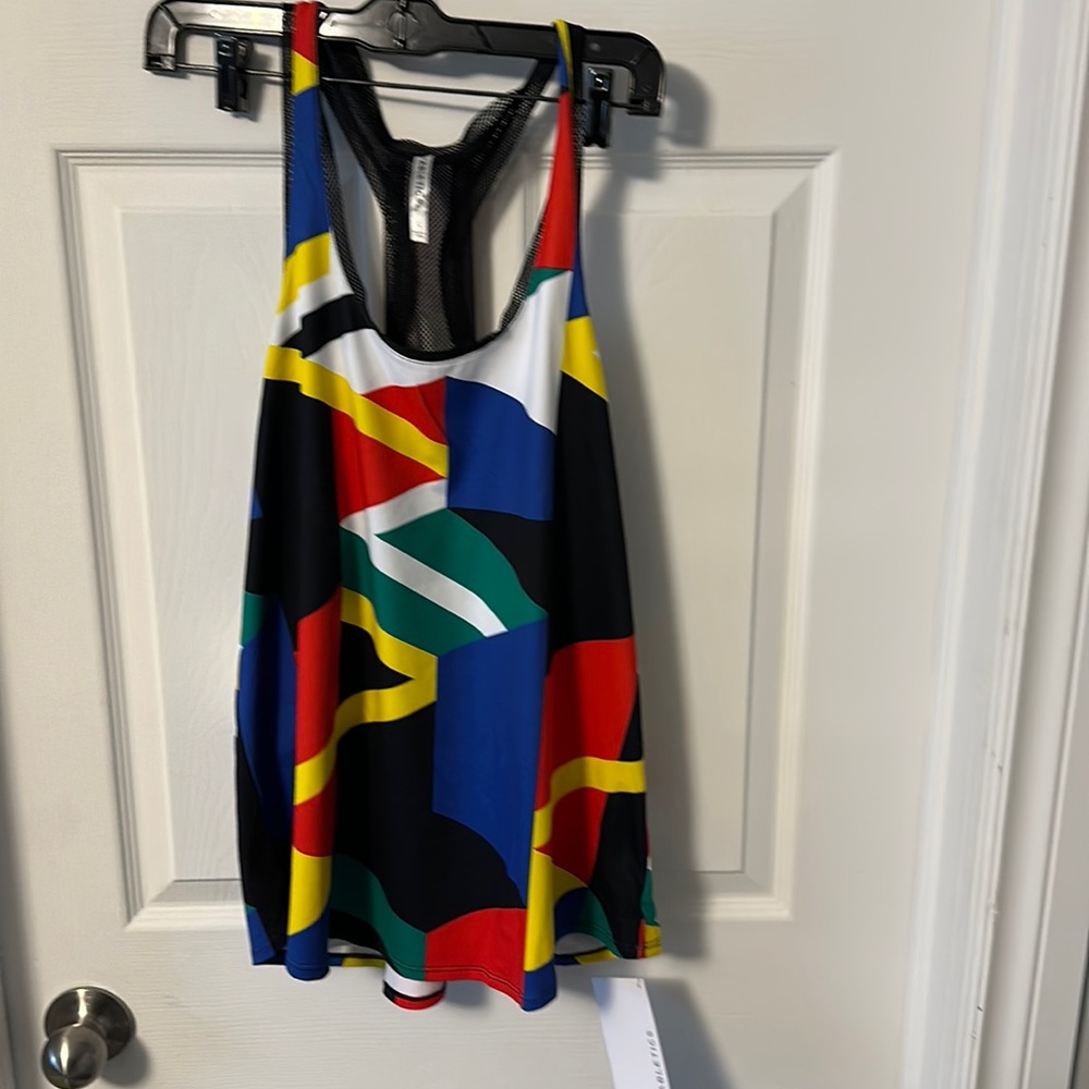 NWT Fabletics mosa tank size L (10-12)